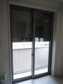 貼るだけ!ガラスフィルムで目隠し・防犯対策 貼るだけ!ガラスフィルムで目隠し・防犯対策